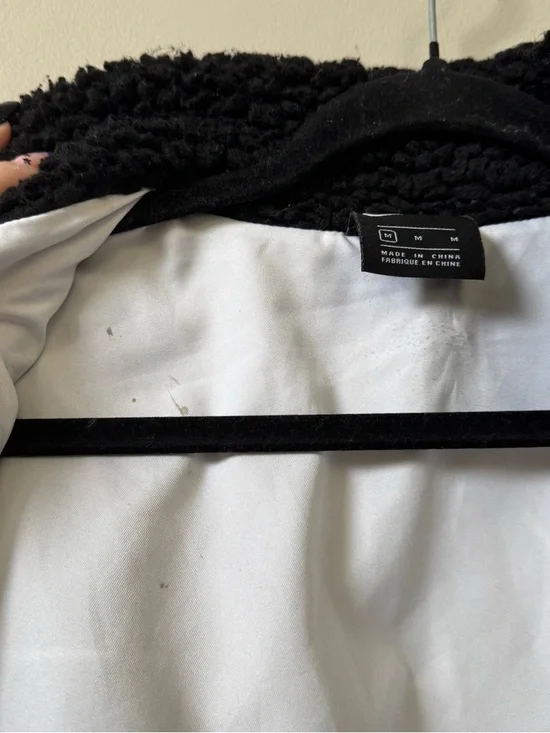 Nike Swoosh embroidered black Sherpa Teddy zip up Jacket - Picture 10 of 11